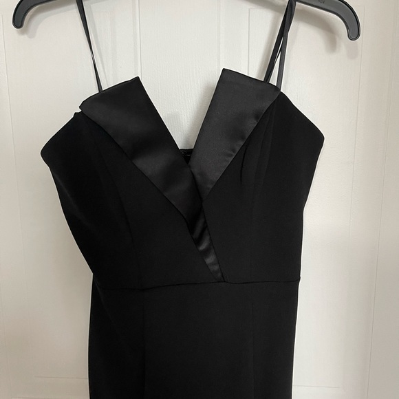 BLACK GOWN - BETSEY&ADAMS NEW!! - Picture 2 of 4